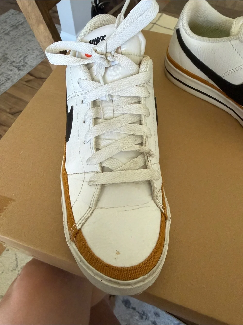 Nike womens court legacy Low-Top Sneakers size 7